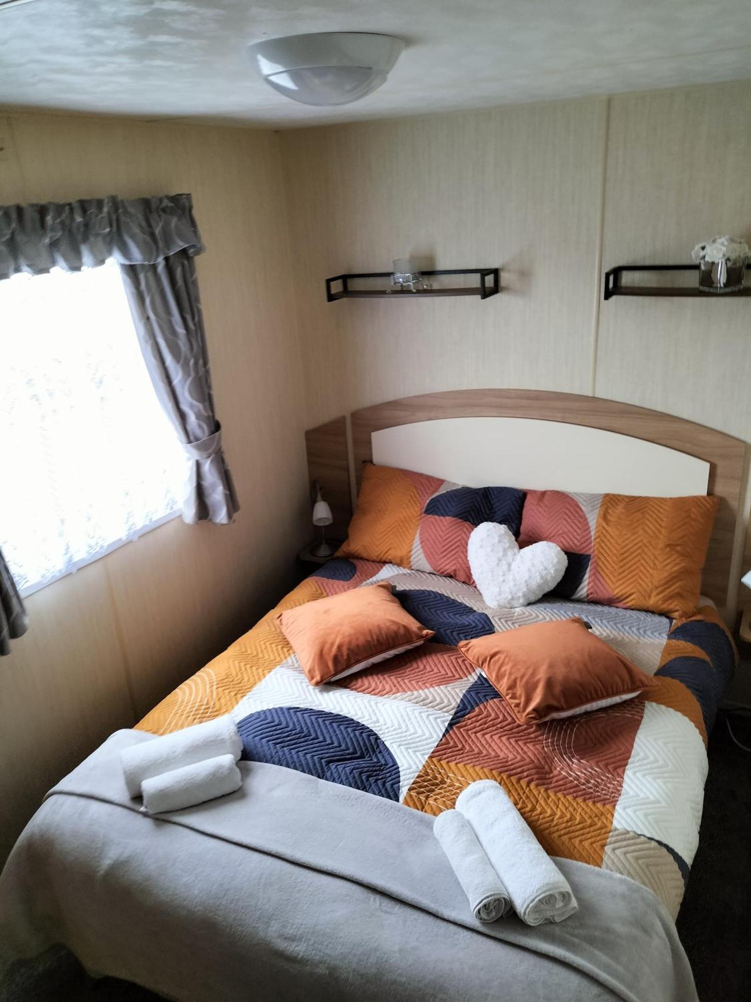 3 Bedroom Caravan, Edi Rita, Robin Hood, Pet Friendly Meliden エクステリア 写真